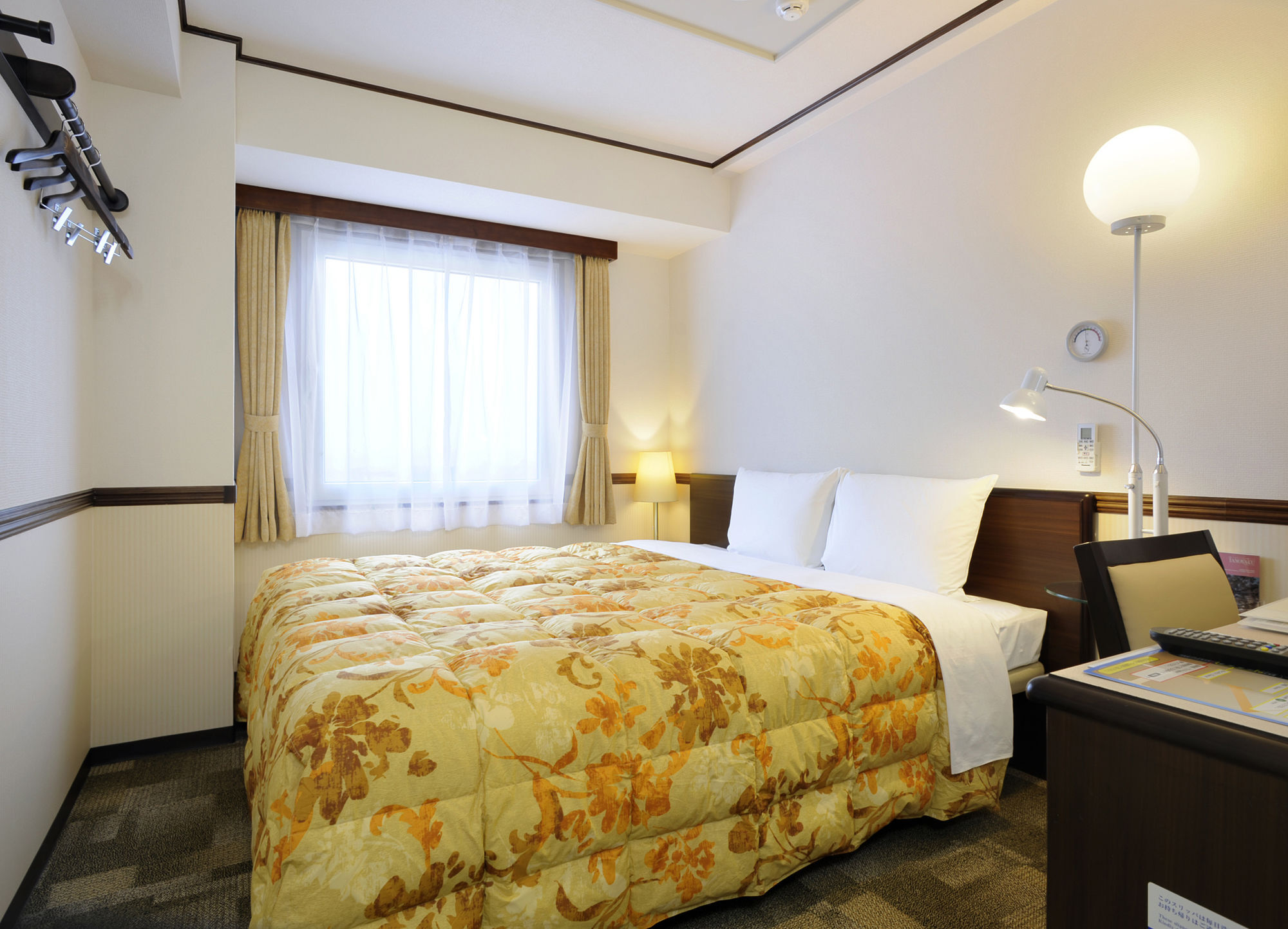 Toyoko Inn Hokkaido Sapporo-Eki Nishi-Guchi Hokudai Mae Exterior photo